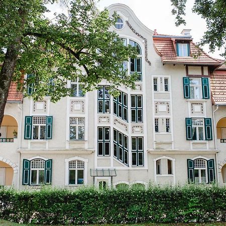 Moderne Dachgeschosswohnung Zentral By Seebnb Velden am Wörthersee Zewnętrze zdjęcie