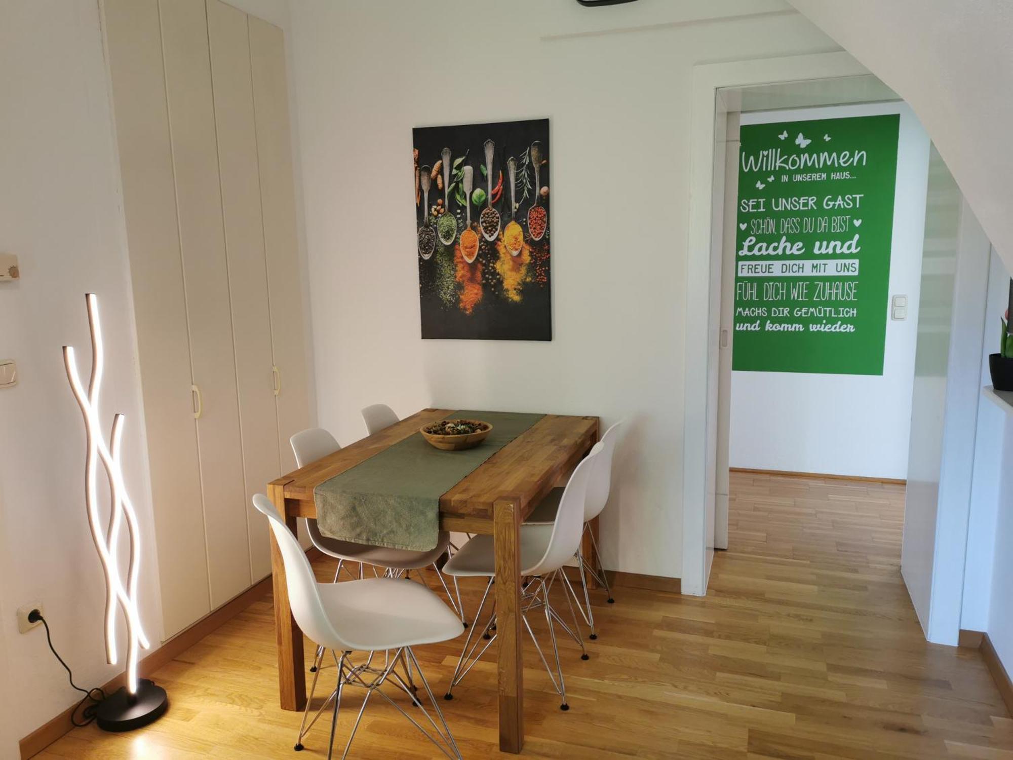 Moderne Dachgeschosswohnung Zentral By Seebnb Velden am Wörthersee Zewnętrze zdjęcie